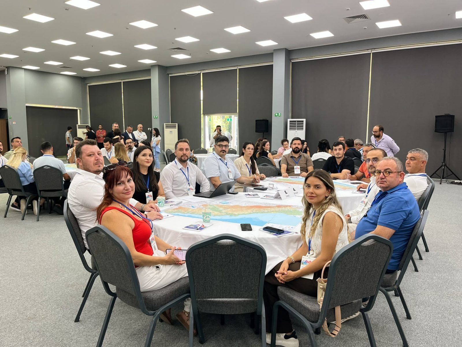 Mersin Büyükşehir Belediyesi organizasyonuyla yapılan Mersin Yeşil Şehir Eylem Planı Açılış Etkinliği