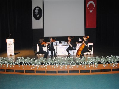 ELECO 2015 ULUSLARARASI ELEKTRİK ELEKTRONİK MÜHENDİSLİĞİ KONFERANSI VE SERGİSİ DÜZENLENDİ