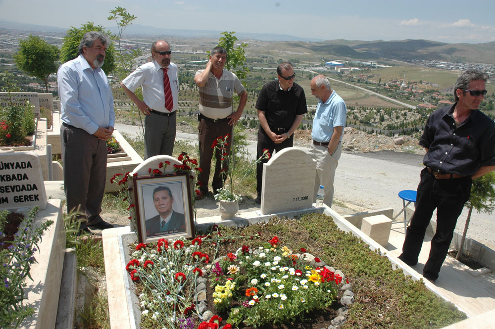 emo kızı kediyi kesmiş
