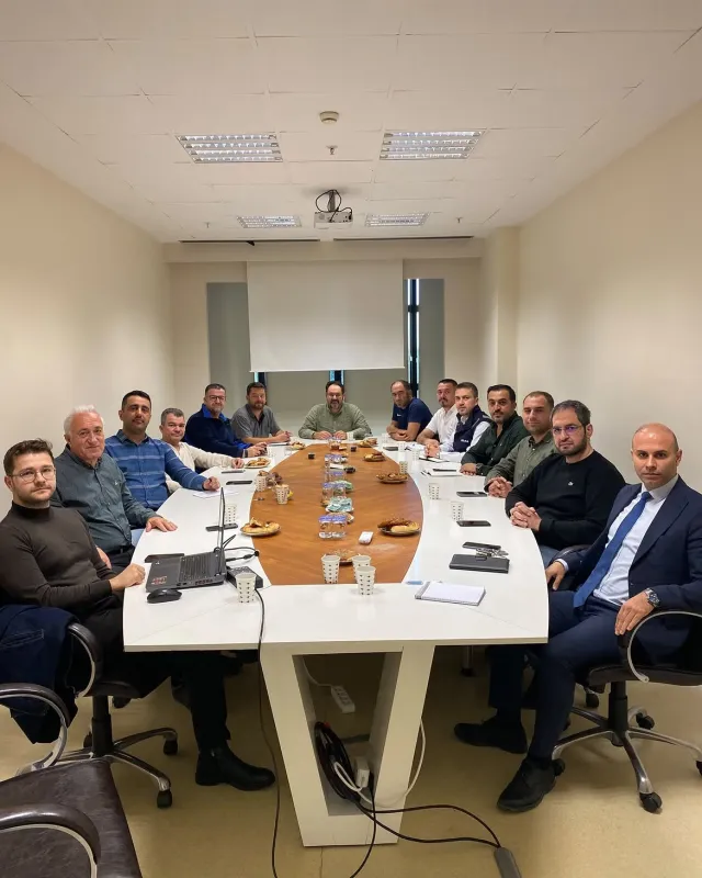 EMO BURSA ŞUBESİ SMM KOMİSYONU İLE UEDAŞ ARASINDA DEĞERLENDİRME TOPLANTISI GERÇEKLEŞTİRİLDİ