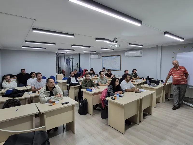 ELEKTRİK TESİSLERİNDE TOPRAKLAMALAR EĞİTİMİ DÜZENLENDİ