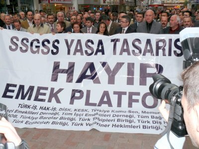 SOSYAL SİGORTALAR VE GENEL SAĞLIK SİGORTASI YASA TASARISI HAKKINDA EMEK PLATFORMU ORTAK AÇIKLAMASI YAPTI