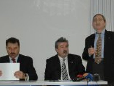 EMO'DAN GÖKÇEK'E BİLİRKİŞİ YANITI