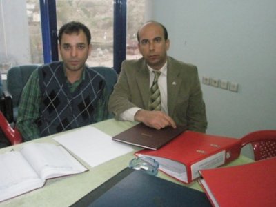 ŞUBEMİZ YÖNETİM KURULU, ADIYAMAN TEMSİLCİLİĞİ'NDE SMM ÜYELERİN SORUNLARI KONULU TOPLANTI VE TEMSİLCİLİĞİMİZİN DENETLEMESİNİ 17 NİSAN 2009 TARİHİNDE GERÇEKLEŞTİRİLMİŞTİR. AYRICA KURUM MÜDÜRLERİ VE MESLEKTAŞLARIMIZ MAKAMINDA ZİYARET EDİLMİŞTİR.