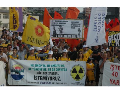 MERSİN AKKUYU'YA SAHİP ÇIKTI