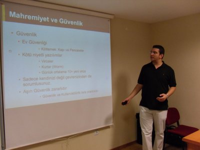 GÜVENLİ İNTERNET KULLANIMI SEMİNERİ YAPILDI