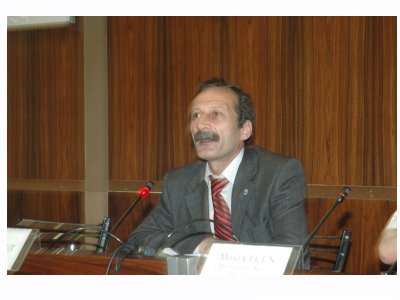 ESM'DEN EMO'YA DESTEK