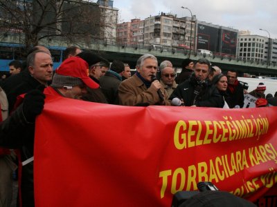 İŞÇİLERİN `TORBA YASA`YA KARŞI YÜRÜYÜŞLERİ BAŞLIYOR