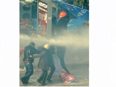 EMEKÇİLER TORBA YASA’YA KARŞI ANKARA’DA EYLEM DÜZENLEDİ