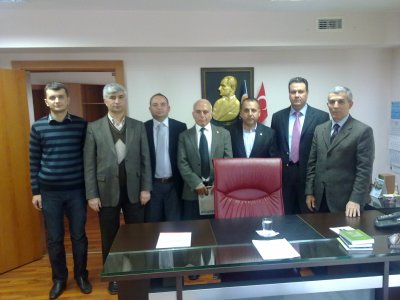 ODA , SANAYİ, ÜNİVERSİTE İŞBİRLİĞİ KOMİSYONUNDAN MERSİN ÜNİVERSİTESİ MÜHENDİSLİK FAKÜLTESİ DEKANLIĞINA ZİYARET