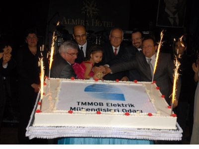 ŞUBEMİZ GELENEKSEL GECESİ DÜZENLENDİ