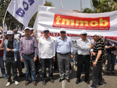 ANTALYA`DA 1 MAYIS COŞKUSU