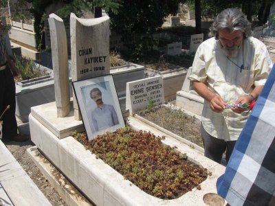 CİHAN KAYIKET MEZARI BAŞINDA ANILDI
