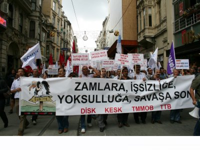ZAMLARA, İŞSİZLİĞE, YOKSULLUĞA, SAVAŞA SON !