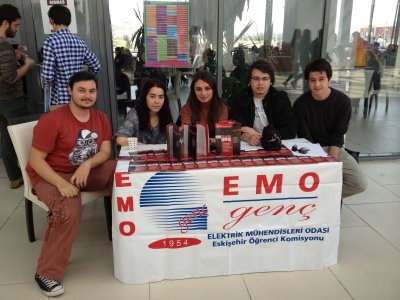 ANADOLU ÜNİVERSİTESİ HAZIRLIK BİNASINDA EMO VE EMO-GENÇ STANDI AÇILDI