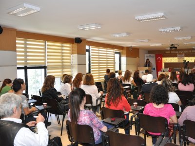 GÜNÜMÜZ DÜNYASINDA ÇALIŞMA HAYATI VE KADIN KONFERANSI