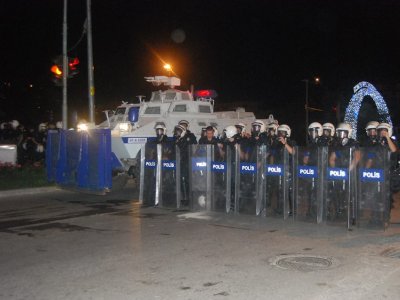 GEZİ PARKI DİRENİŞİNE KOCAELİ` DEN DESTEK BİLANÇOSU: 50 GÖZALTI