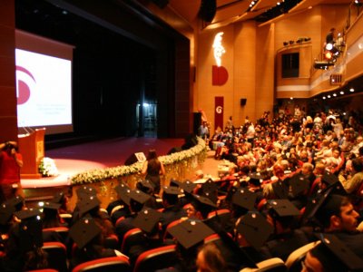DOĞUŞ ÜNİVERSİTESİ 2012-2013 ÖĞRETİM YILI MEZUNİYET TÖRENİ YAPILDI