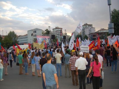 DÜNYA BARIŞ GÜNÜ YÜRÜYÜŞÜ GERÇEKLEŞTİ