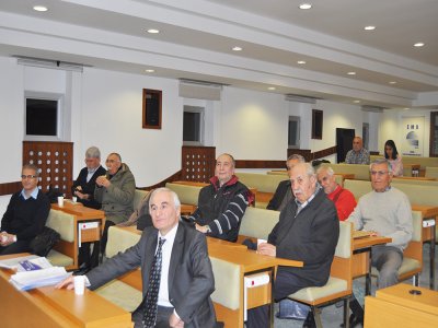 TÜKETİCİ HAKLARI VE BİLİNCİ KONULU KONFERANS DÜZENLENDİ