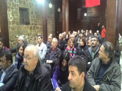 KOCAELİ ÜNİVERSİTESİNDEKİ AKADEMİSYENLERLE DAYANIŞMA ETKİNLİKLERİ DÜZENLENDİ