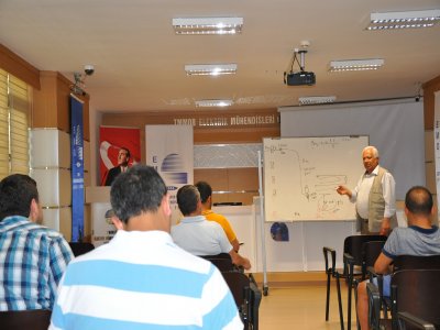 ŞUBEMİZDE ELEKTRİK İÇ TESİSLERİ PROJE HAZIRLAMA EĞİTİMİ DÜZENLENDİ