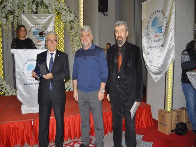MESLEKTE 25. VE 30. YILINI DOLDURAN ÜYELERİMİZE BELGELERİ VERİLDİ