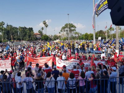 1 MAYIS EMEK VE DAYANIŞMA GÜNÜ COŞKUYLA KUTLANDI