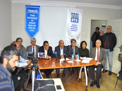 TMMOB VE BTS ANKARADAKİ TREN KAZASINI DEĞERLENDİRDİ:KAZANIN SEBEBİ SİNYALİZASYON SİSTEMLERİNİN HAZIR OLMAMASI