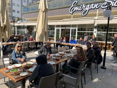 9 MART CUMARTESİ GÜNÜ EMİRGAN SÜTİŞ MERSİNDE ÜYELERİMİZLE BİRLİKTE GERÇEKLEŞTİRMİŞ OLDUĞUMUZ KAHVALTI ETKİNLİĞİMİZDEN KARELER..