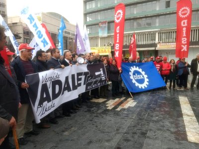 TMMOB-DİSK-KESK-ATO VE ASMMMO İNSANCA BİR ÜCRET VE VERGİDE ADALET İÇİN ALANLARA ÇIKTI
