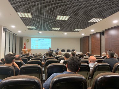 ELEKTRİKLİ ARAÇ ŞARJ İSTASYONLARI VE UYGULAMALARI TEKNİK SENİNERİ GERÇEKLEŞTİRİLDİ