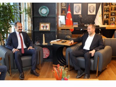 EMO MERSİN ŞUBE OLARAK NİĞDE BELEDİYE BAŞKANIMIZ SN. EMRAH ÖZDEMİR`İ MAKAMİNDA ZİYARET ETTİK.