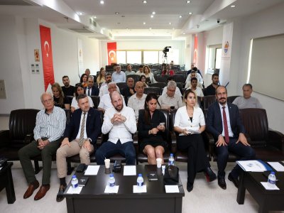 ELEKTRİK MÜHENDİSLERİ ODASI MERSİN ŞUBESİ VE MERSİN TİCARET VE SANAYİ ODASI (MTSO) İŞ BİRLİĞİNDE YAPAY ZEKA DESTEKLİ İLETİŞİM TEKNOLOJİLERİ İŞ DÜNYASINDA DÖNÜŞÜMÜN ANAHTARI ETKİNLİĞİ DÜZENLENDİ.