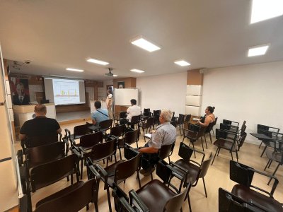ELEKTRİK TESİSLERİNDE TOPRAKLAMALAR EĞİTİMİ DÜZENLENDİ
