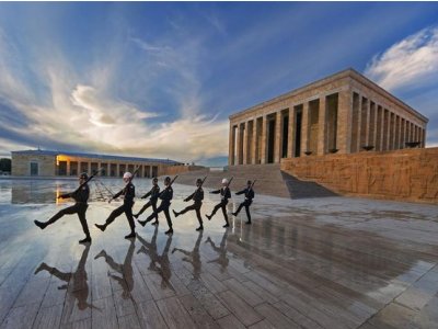 EMO-GENÇ ANKARADAN ANITKABİR ZİYARETİ