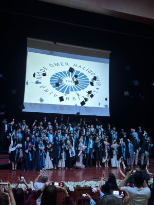 NİĞDE ÖMER HALİSDEMİR ÜNİVERSİTESİ MÜHENDİSLİK FAKÜLTESİNİN 20242025 EĞİTİM-ÖĞRETİM YILI MEZUNİYET TÖRENİ, 24 HAZİRAN SALI GÜNÜ GERÇEKLEŞTİRİLDİ.